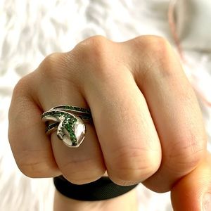 Unique sterling snake ring Sz 6